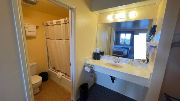 Yosemite Gateway Motel image 44